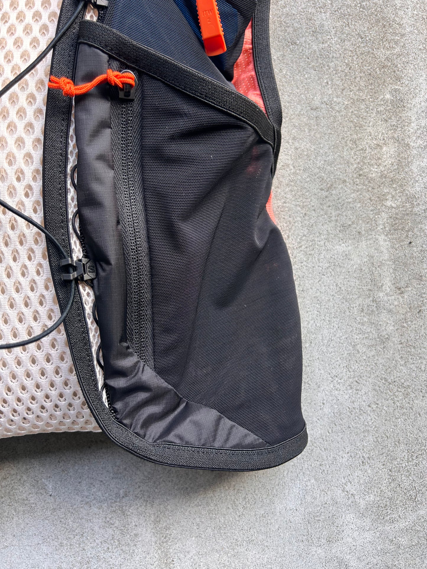 SALOMON サロモン / ACTIVE SKIN 4 WOMENS with Flask アクティブスキン 4 ウィメンズ