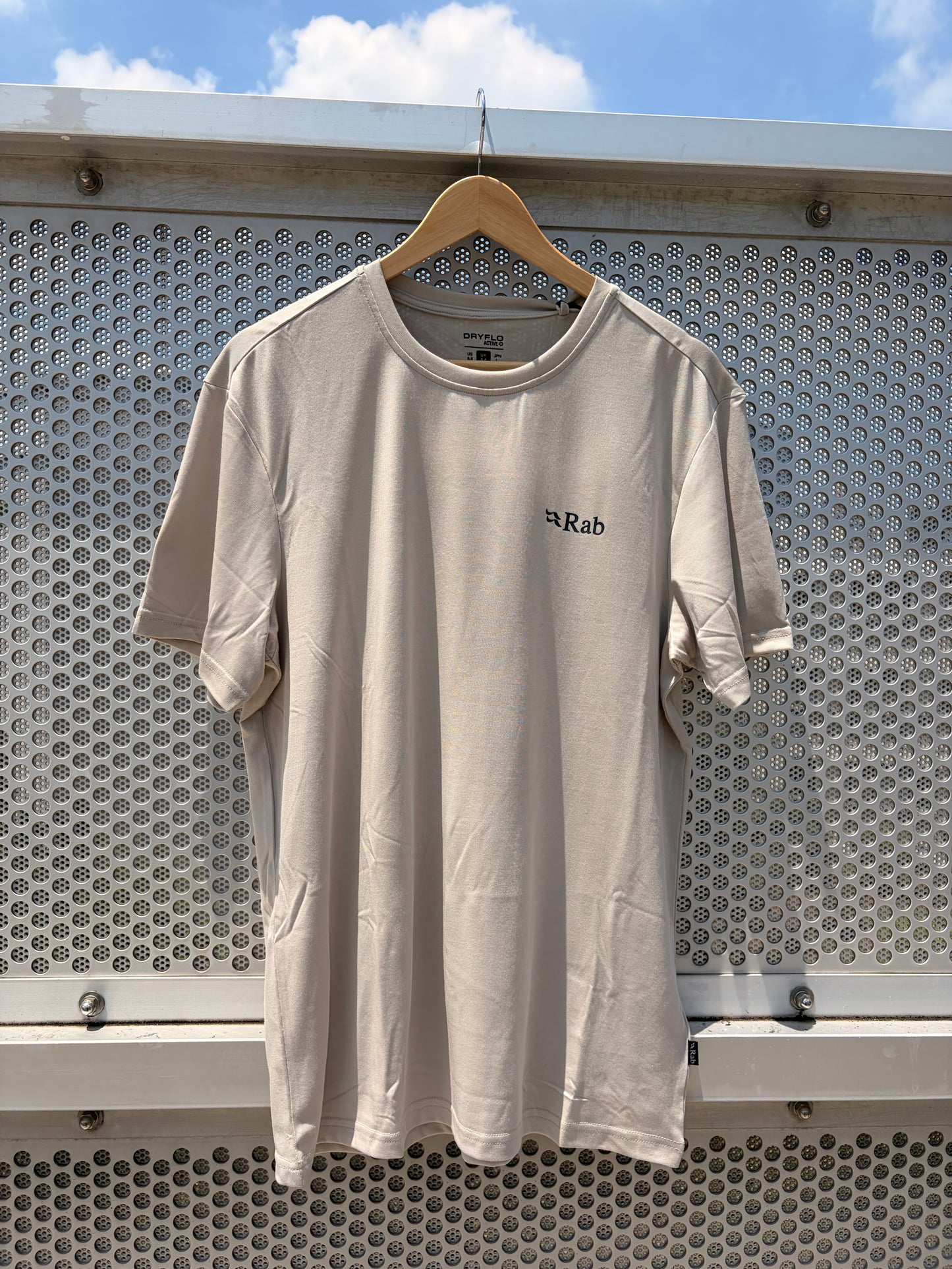 Rab ラブ / Crimp Logo Tee クリンプ ロゴ ティー