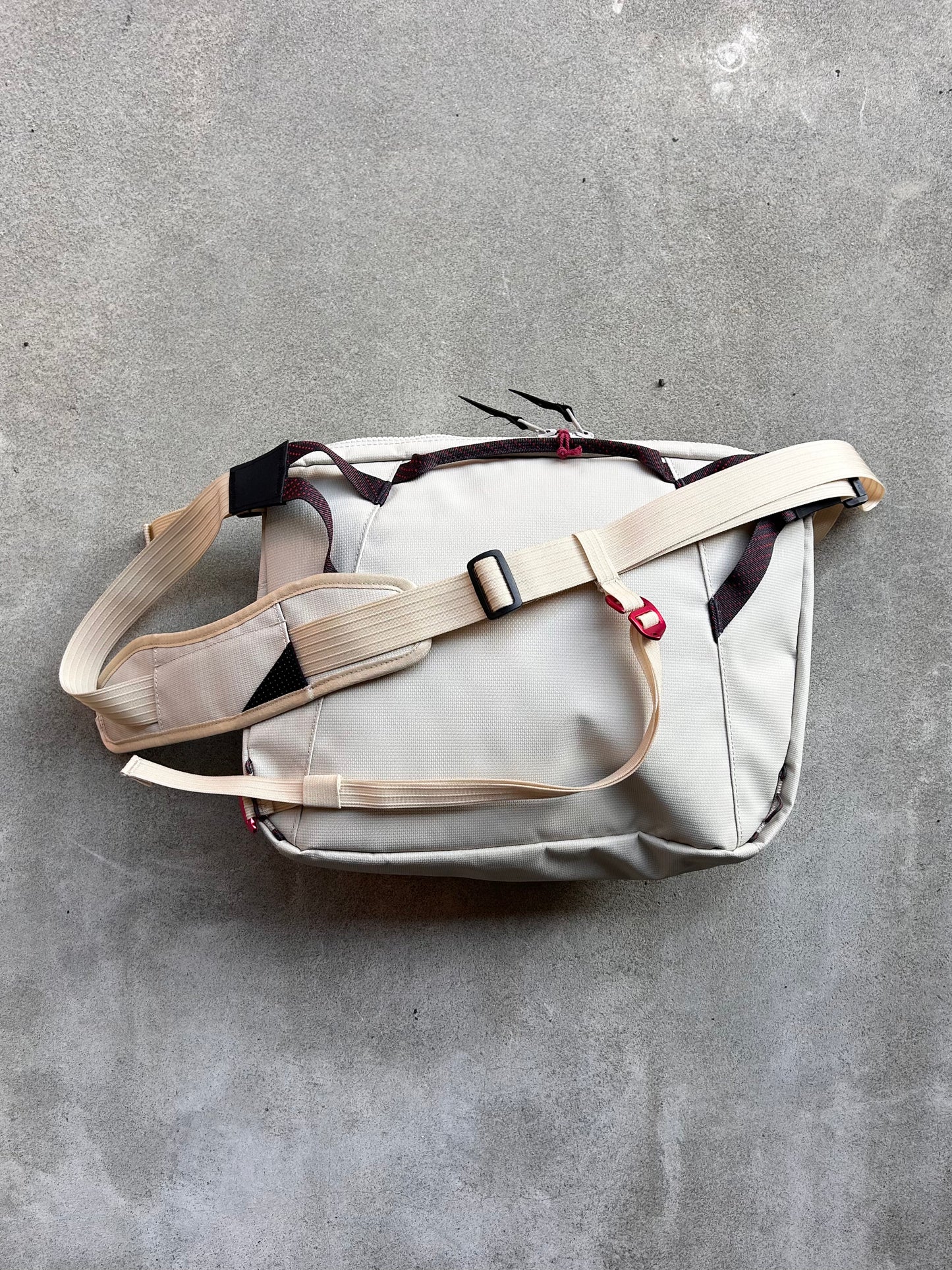 Klattermusen クレッタルムーセン / Gaut Messenger Bag ガウト メッセンジャー バッグ