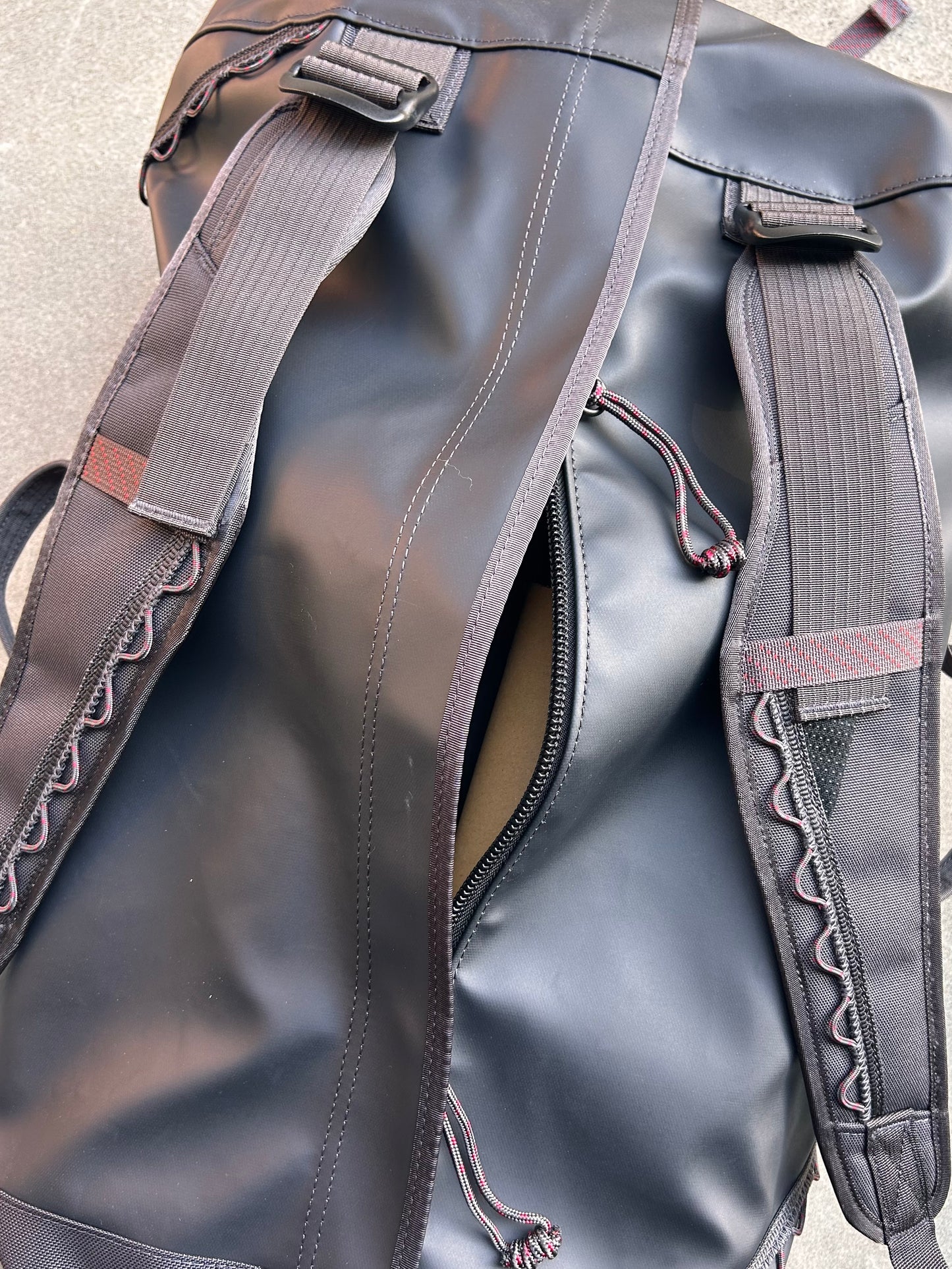Klattermusen クレッタルムーセン / Ydalir Duffelbag 40L イダリア ダッフルバッグ 40L
